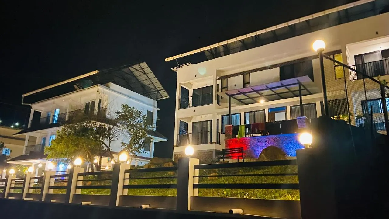Hill Monk - Whispering Mist Hotel Vagamon