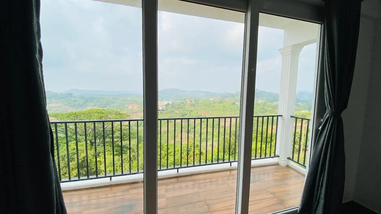 Hill Monk - Whispering Mist Hotel Vagamon