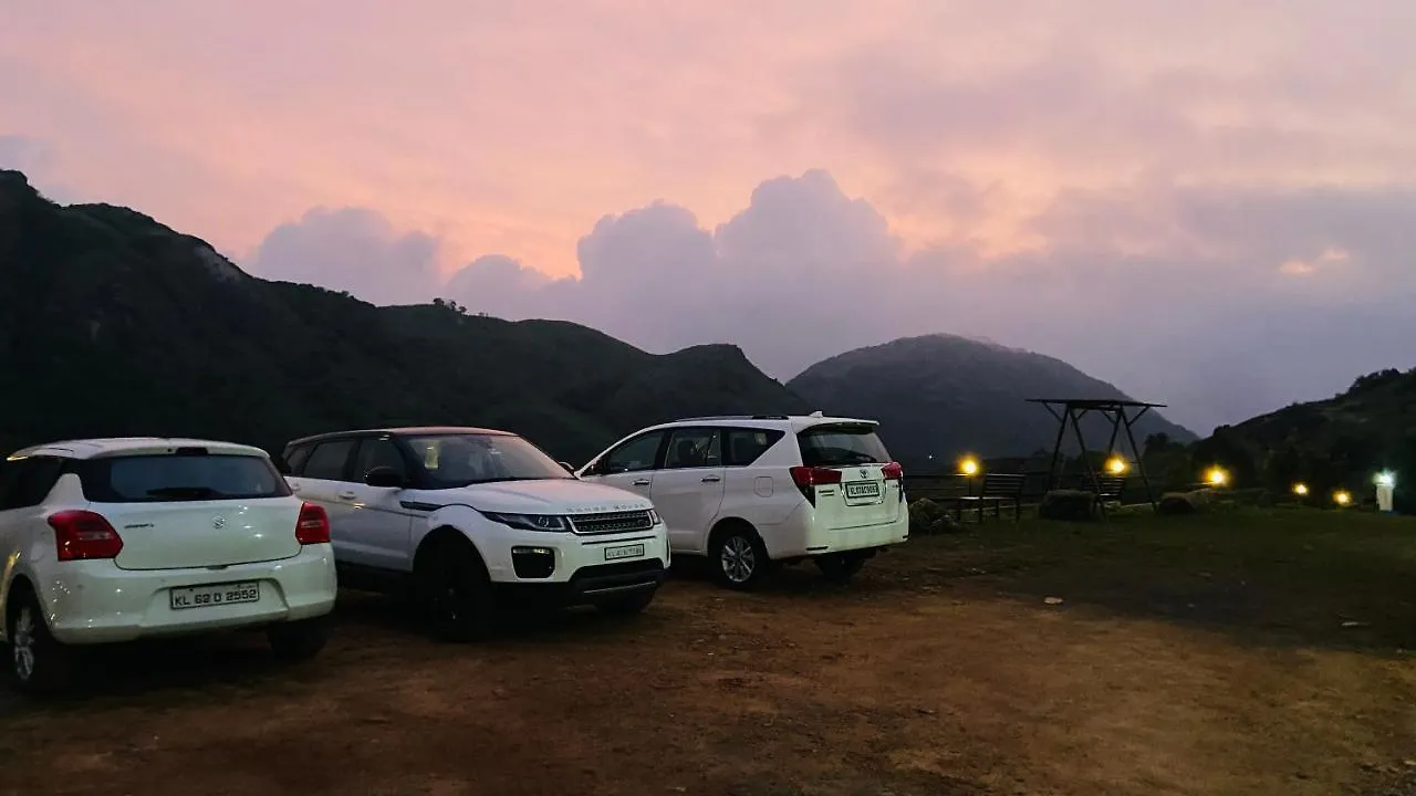 Hill Monk - Whispering Mist Hotel Vagamon